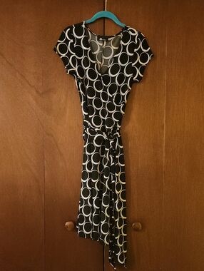 AB Studio Black & White Circle-Print Midi Wrap Dress with Tie Waist